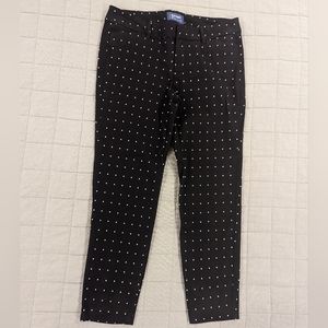 Old Navy Pixie Mid Rise Pants Size 8